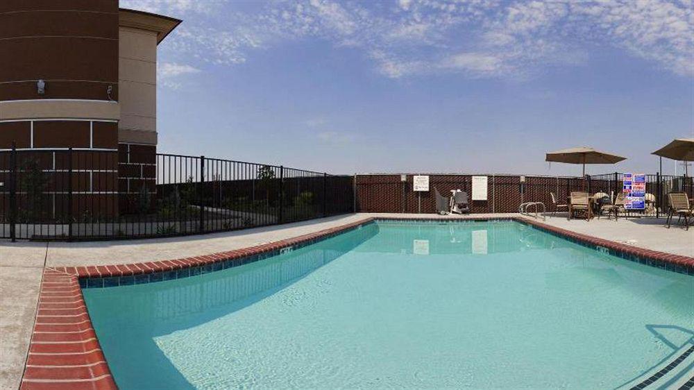 Holiday Inn Express & Suites Dinuba West By Ihg Εξωτερικό φωτογραφία