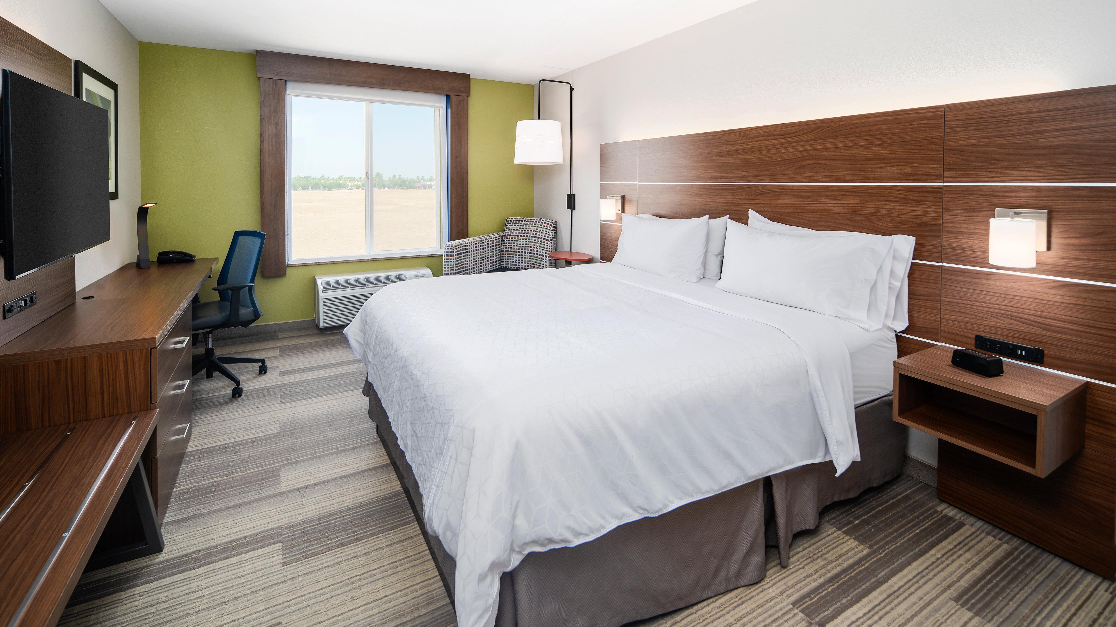 Holiday Inn Express & Suites Dinuba West By Ihg Εξωτερικό φωτογραφία