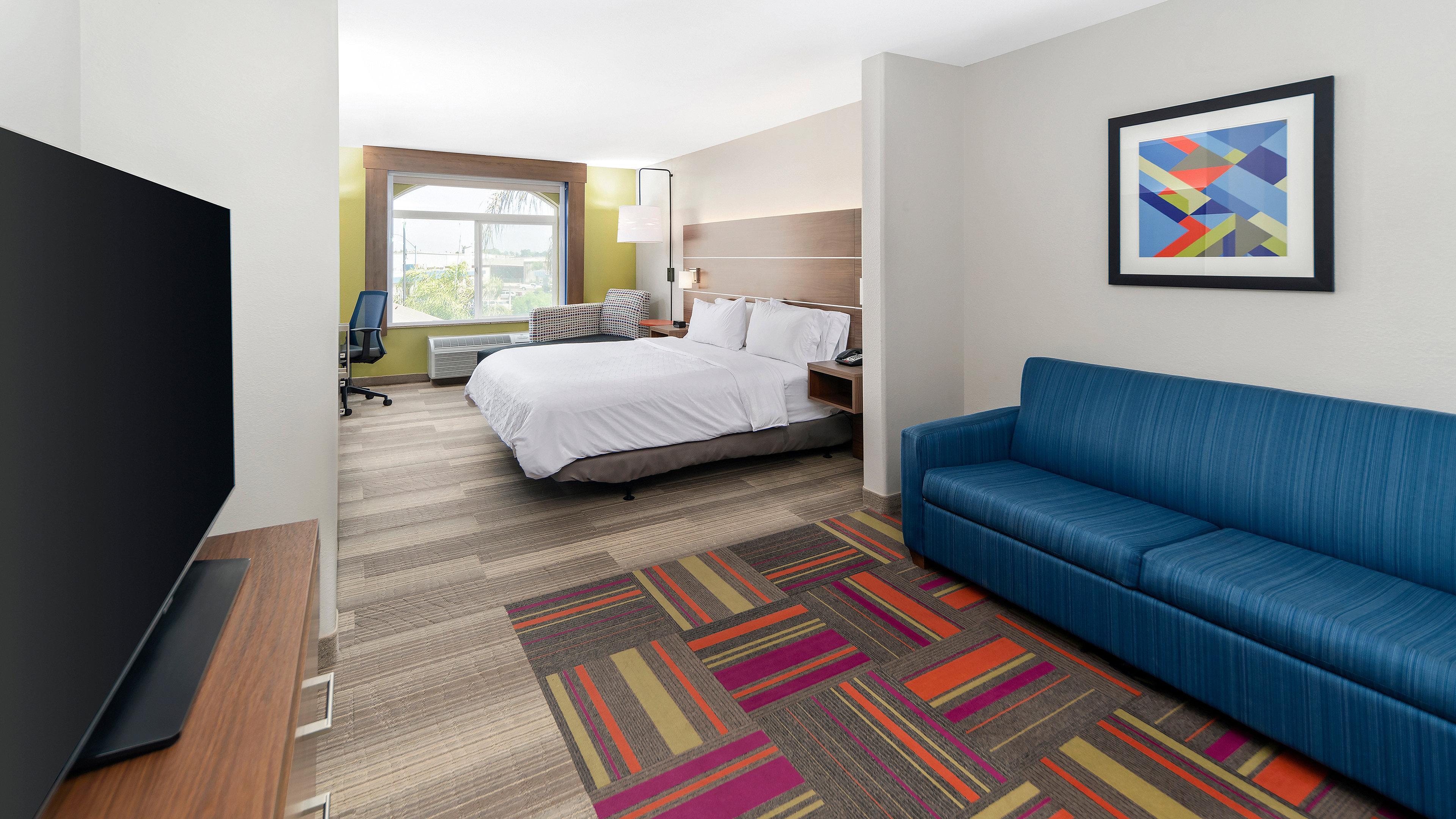 Holiday Inn Express & Suites Dinuba West By Ihg Εξωτερικό φωτογραφία