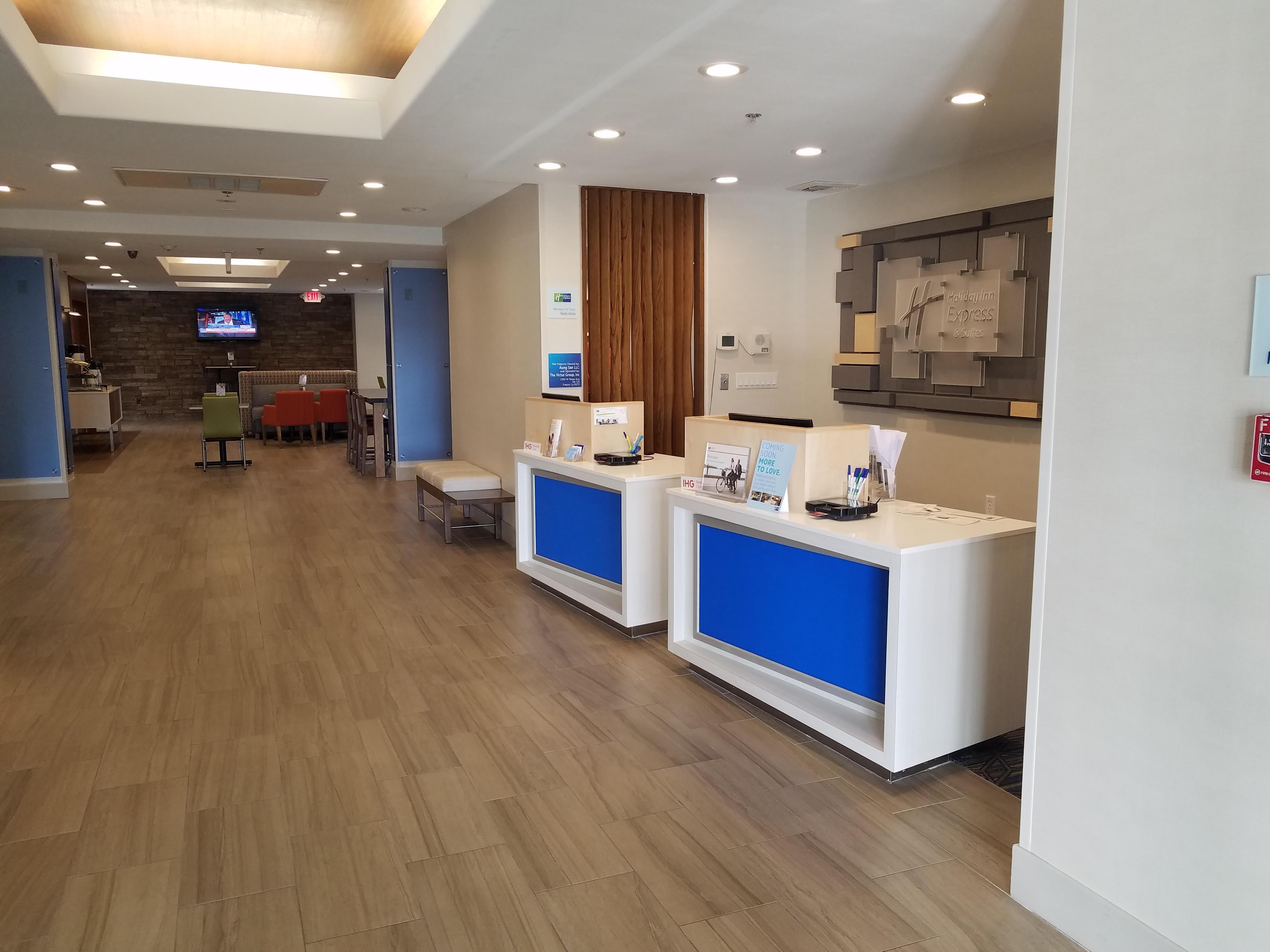 Holiday Inn Express & Suites Dinuba West By Ihg Εξωτερικό φωτογραφία