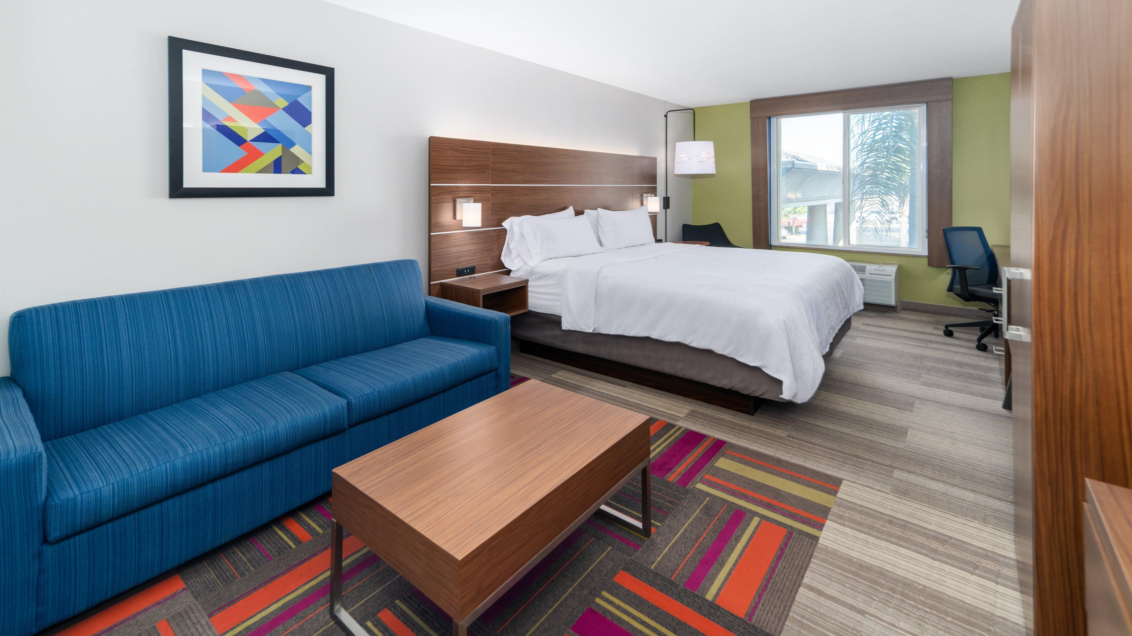 Holiday Inn Express & Suites Dinuba West By Ihg Εξωτερικό φωτογραφία