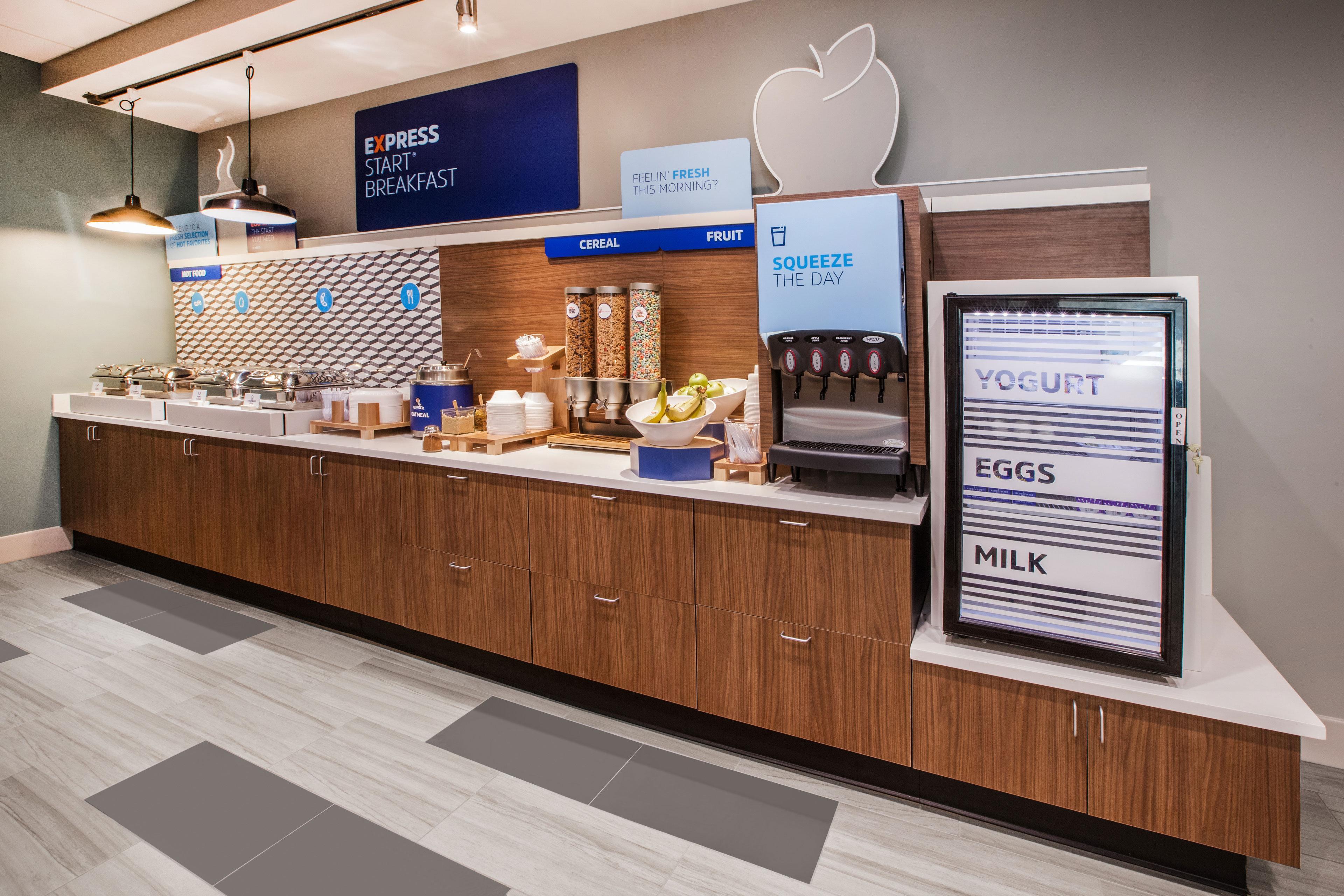 Holiday Inn Express & Suites Dinuba West By Ihg Εξωτερικό φωτογραφία