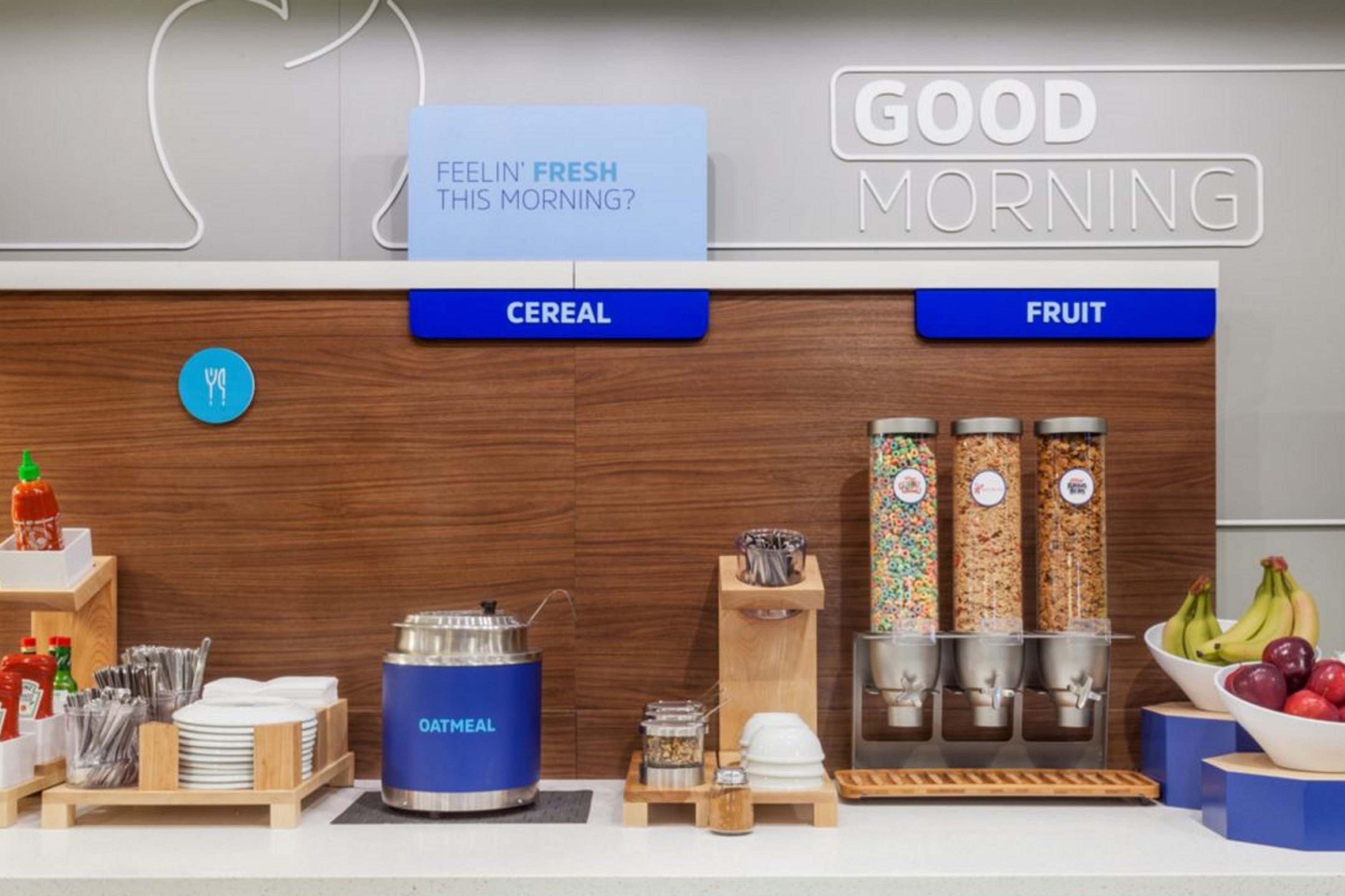 Holiday Inn Express & Suites Dinuba West By Ihg Εξωτερικό φωτογραφία
